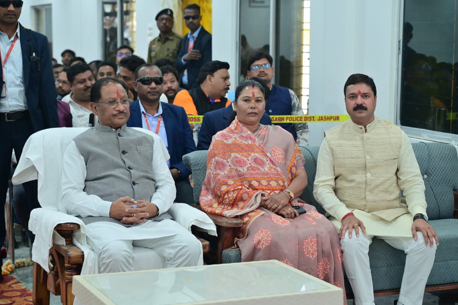 जशपुर: सीएम विष्णुदेव साय ने कांसाबेल में सुनी ‘मन की बात’, सरगुजा प्राधिकरण उपाध्यक्ष गोमती साय भी रहीं मौजूद