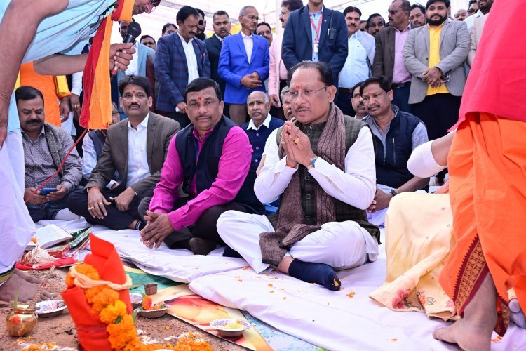 सीएम विष्णु देव साय की बड़ी सौगात, बगीचा में 12.80 करोड़ के ‘गौरव पथ’ का किया भूमिपूजन, तहसील चौक से हाई स्कूल चौक तक बदलेगी तस्वीर