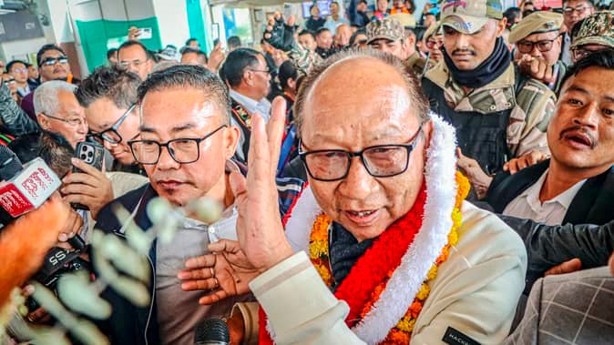 मणिपुर में लोकतंत्र की वापसी: युमनम खेमचंद सिंह बने नए मुख्यमंत्री, दो डिप्टी सीएम ने भी ली शपथ