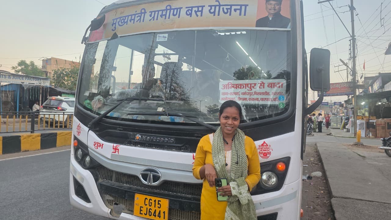 सपनों को मिली समय की रफ़्तार: मुख्यमंत्री ग्रामीण बस योजना ने कुमिता के करियर को दिए ‘समय के पंख’