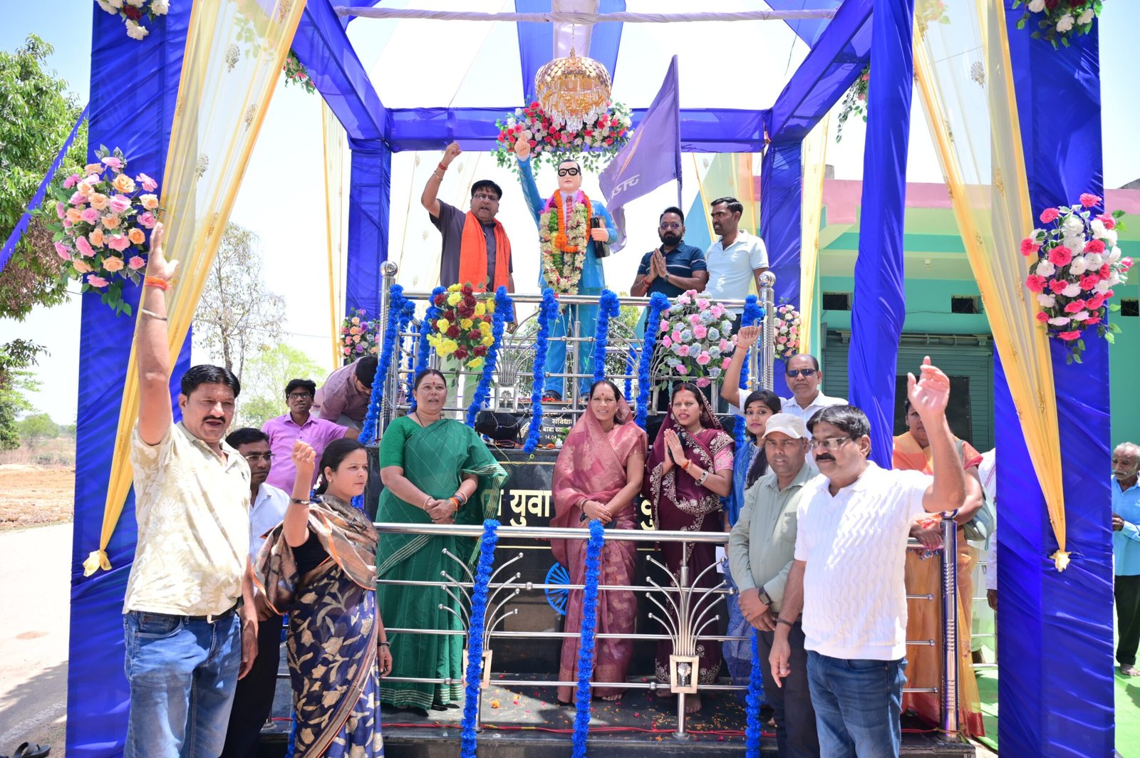 शिक्षित बनो, संगठित रहो’: पत्थलगांव में धूमधाम से मनाई गई बाबा साहेब की जयंती, विधायक गोमती साय ने दी श्रद्धांजलि