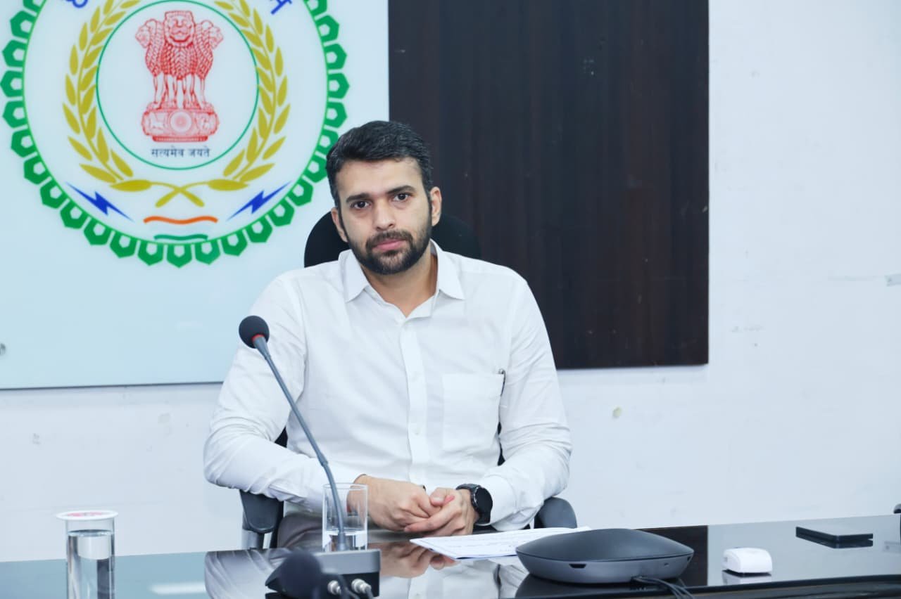 रायगढ़ : बारिश थमते ही रफ्तार पकड़ेंगे निर्माण कार्य, जून तक पूरा करने कलेक्टर ने तय की समय-सीमा